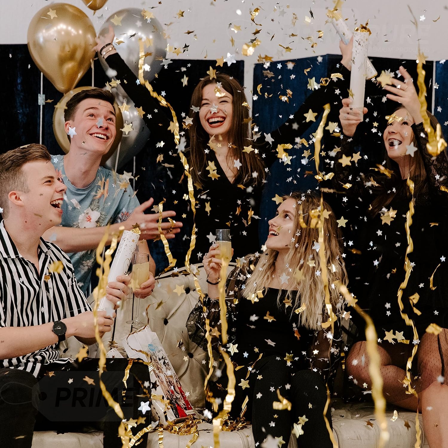Gold Star Confetti Cannons 2 Pack, detail view